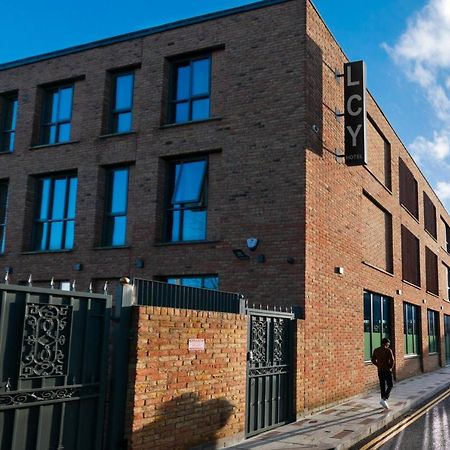 London City Airport Hotel Exterior photo