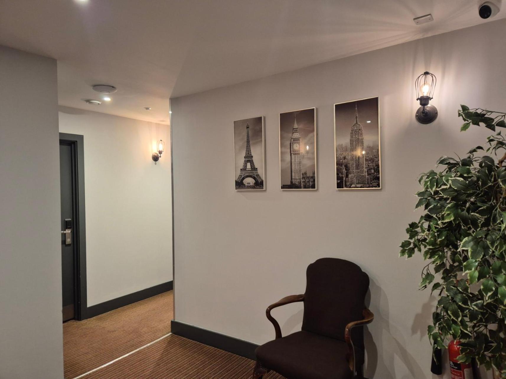 London City Airport Hotel Exterior photo
