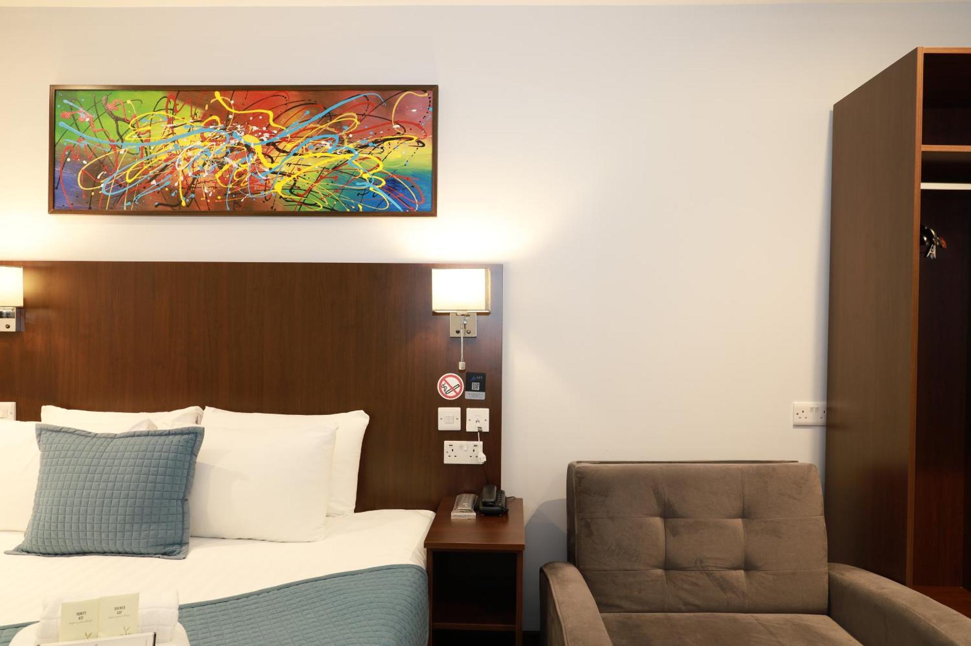 London City Airport Hotel Exterior photo