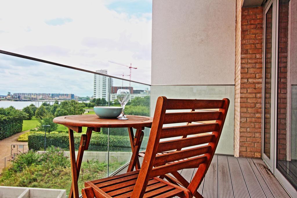 London City Airport Hotel Exterior photo