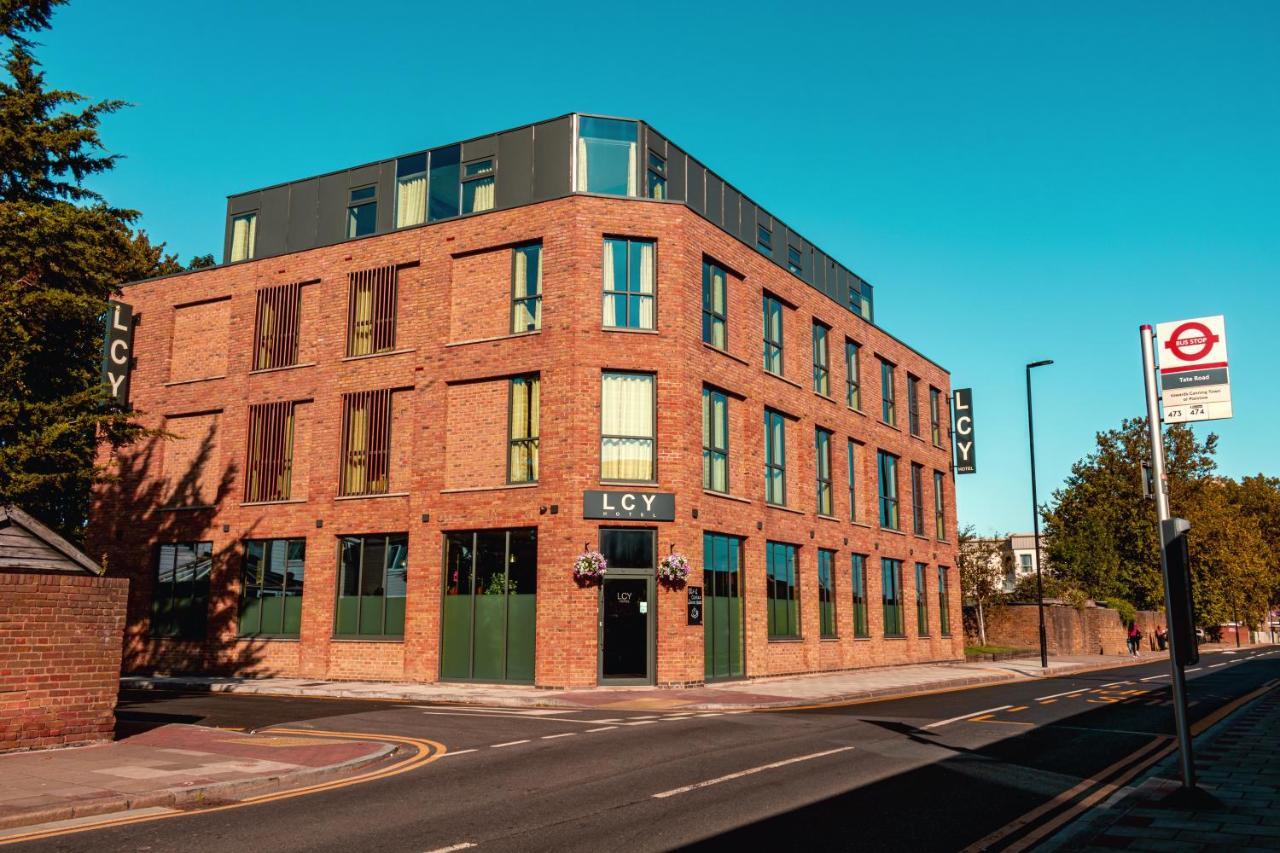 London City Airport Hotel Exterior photo